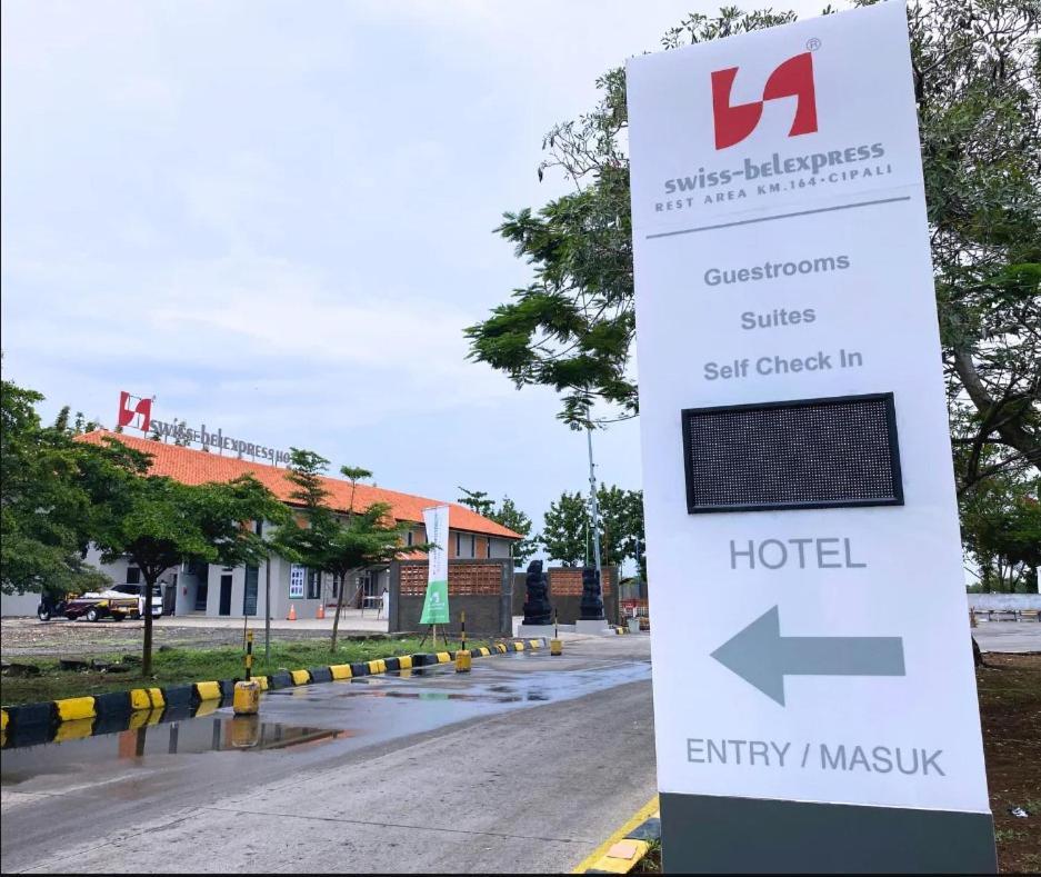 Swiss-Belexpress Rest Area Km 164, Cipali Motel Majalengka Exterior photo